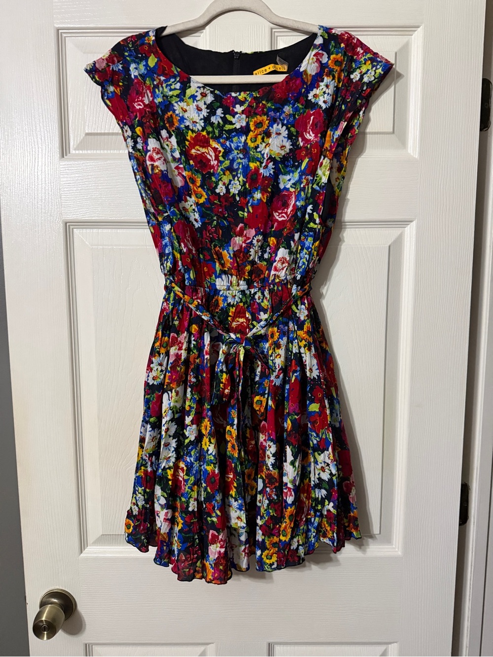 Alice + Olivia Black Multicolor Floral Cinched-Waist Dress